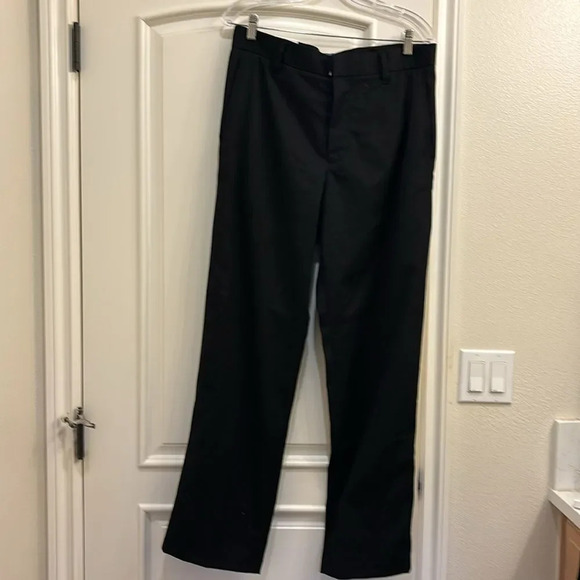 NWT H and M woman's black relaxed fit slacks - Picture 2 of 11
